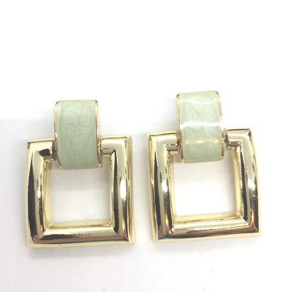 VINTAGE 80S GREEN GOLD TONE SQUARE DOOR KNOCKER CLIP ON EARRINGS - Picture 1 of 12